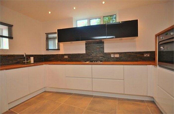 1 Bedroom Detached House To Rent In Well Lane, Galleywood, Chelmsford, CM2