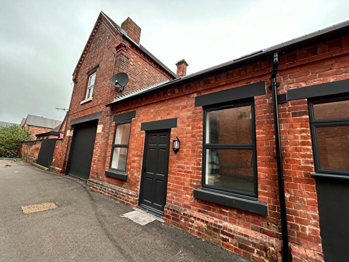 2 Bedroom Apartment To Rent In The Maltings, Burton -on-Trent, DE14