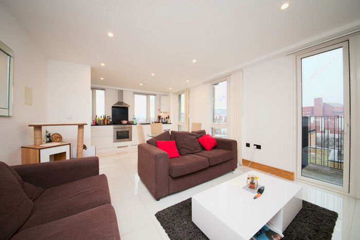 2 Bedroom Apartment To Rent In Churchway, London, NW1