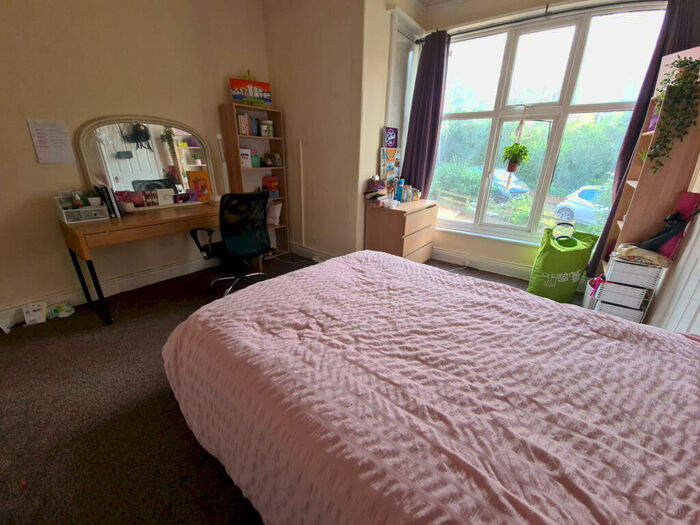 7 Bedroom House To Rent In Ebberston Terrace, Leeds, LS6