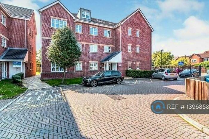 2 Bedroom Flat To Rent In Ellesmere Green, Eccles, Manchester, M30