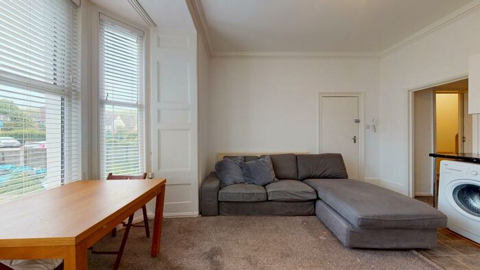 1 Bedroom Ground Flat To Rent In Church Street, N9