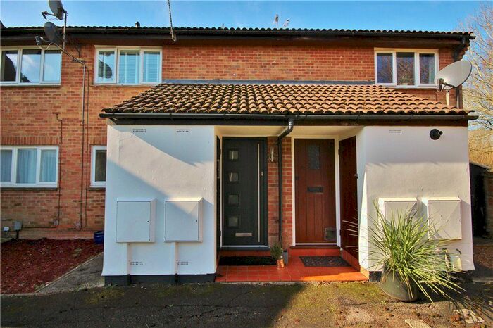 1 Bedroom Maisonette To Rent In Harms Grove, Guildford, Surrey, GU4