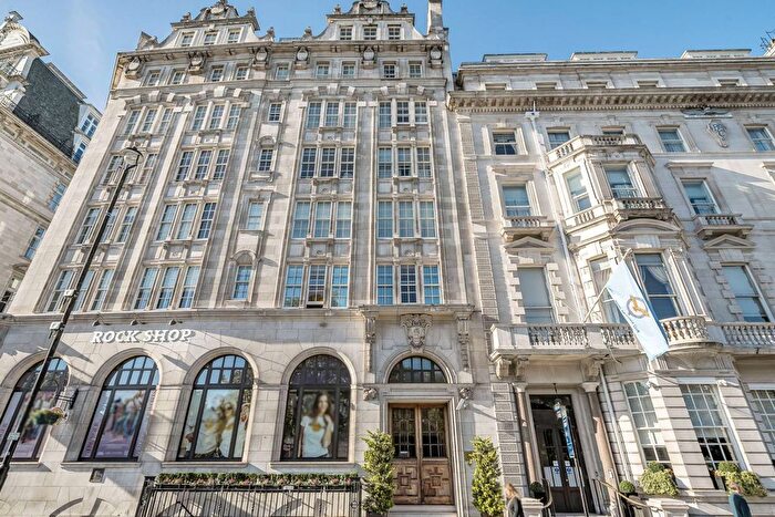 2 Bedroom Flat For Sale In Latymer House, Mayfair, London, W1J