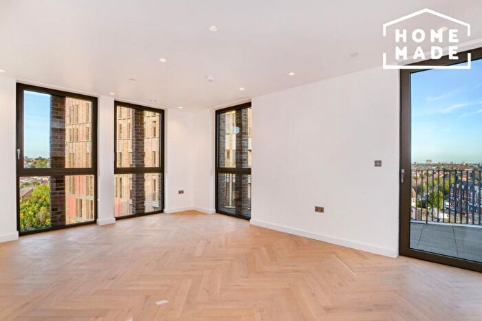 1 Bedroom Flat To Rent In Middle Yard, Dudden Hill Lane, London, NW10