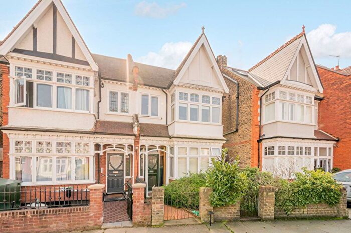2 Bedroom Flat For Sale In Wyatt Park Road, Streatham Hill, London, SW2