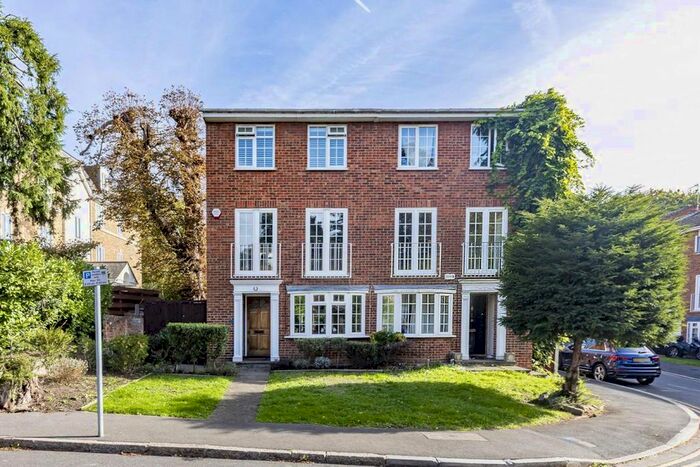 4 Bedroom Property To Rent In Lansdowne Road, London, SW20