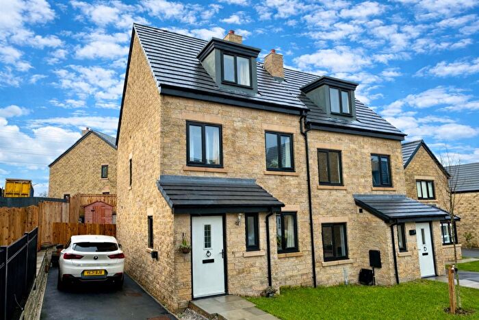 4 Bedroom Semi-Detached House For Sale In Barnes Street, New Mills, SK22