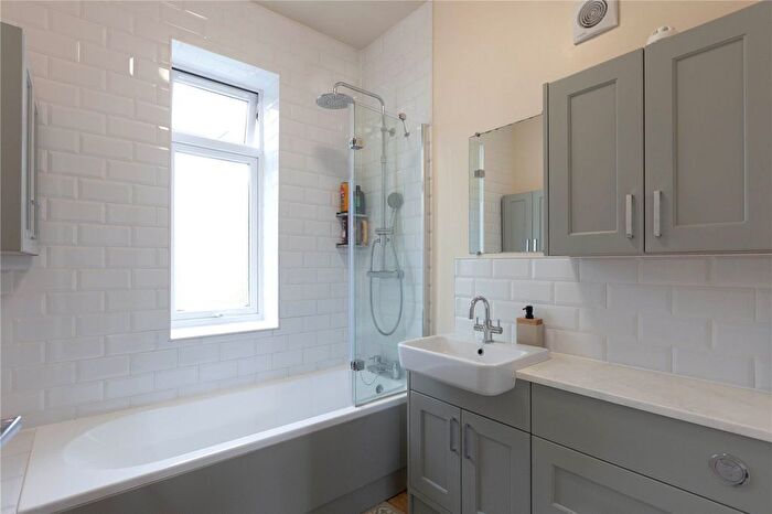 2 Bedroom End Of Terrace House To Rent In Downend Road, Horfield, Bristol, BS7