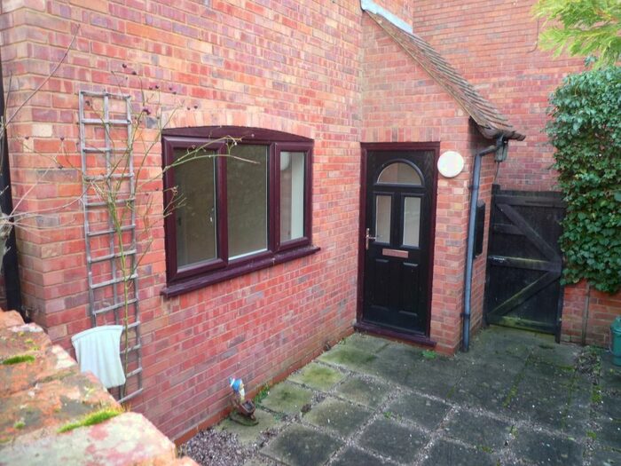 2 Bedroom End Of Terrace House To Rent In School Road, Henley In Arden, B95