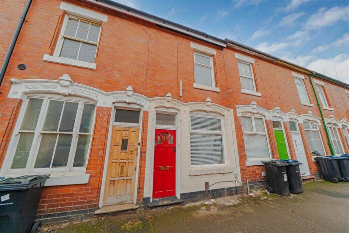 2 Bedroom Terraced House For Sale In Bank Street, Kings Heath, Birmingham, B14