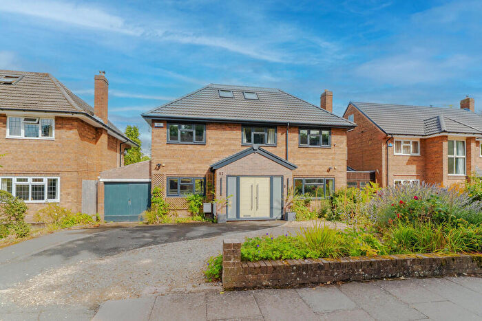 5 Bedroom Detached House For Sale In Moorcroft Road, Moseley, B13