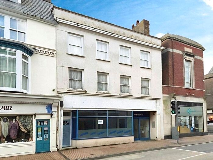 2 Bedroom Flat For Sale In High Street, Ilfracombe, Devon, EX34
