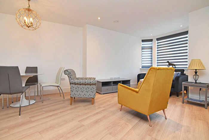 2 Bedroom Apartment To Rent In Brightview Court, Finchley Lane, Hendon, NW4