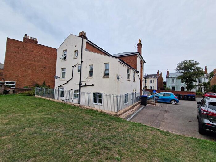 2 Bedroom Flat To Rent In St Mary's Crescent, Leamington Spa, CV31
