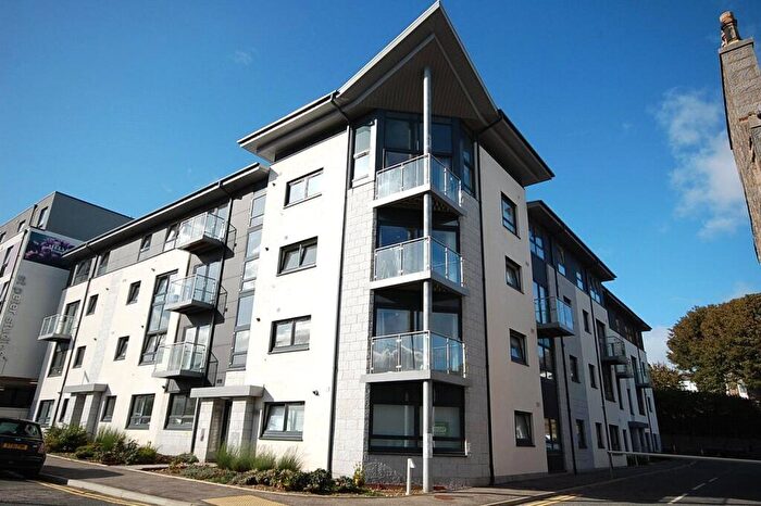 2 Bedroom Flat To Rent In St Peters Square, - St Peter Street, Aberdeen, AB24