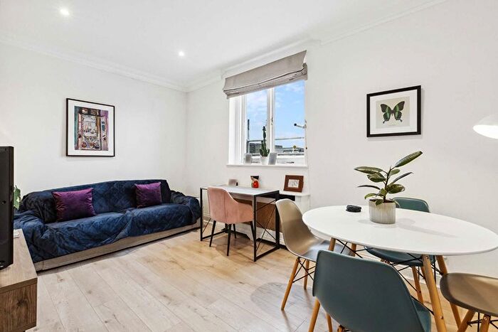 1 Bedroom Flat To Rent In Pembridge Gardens, Notting Hill, W2