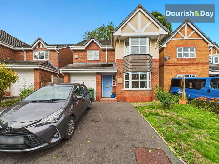 4 Bedroom Detached House For Sale In Coppice Way, Stafford, ST16