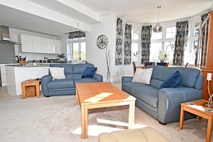 2 Bedroom Apartment For Sale In St Cross Chambers, Upper Marsh Lane, Hoddesdon, Hertfordshire, EN11
