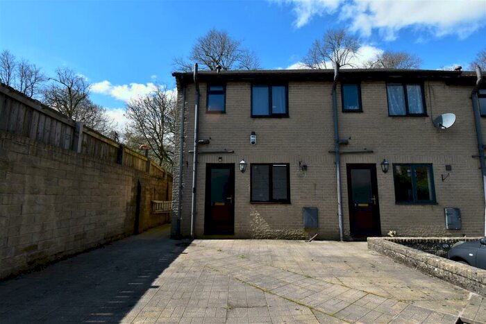 2 Bedroom Terraced House To Rent In Albert Court, Buxton, SK17