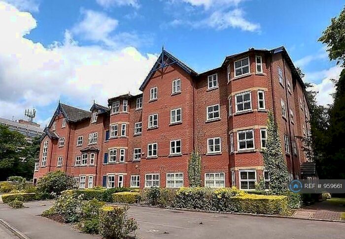 2 Bedroom Flat To Rent In Tall Trees, Manchester, M20