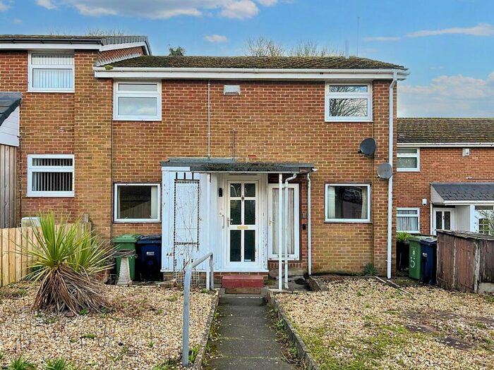 2 Bedroom Flat To Rent In Longwood Close, Sunniside, Newcastle Upon Tyne, Tyne & Wear, NE16