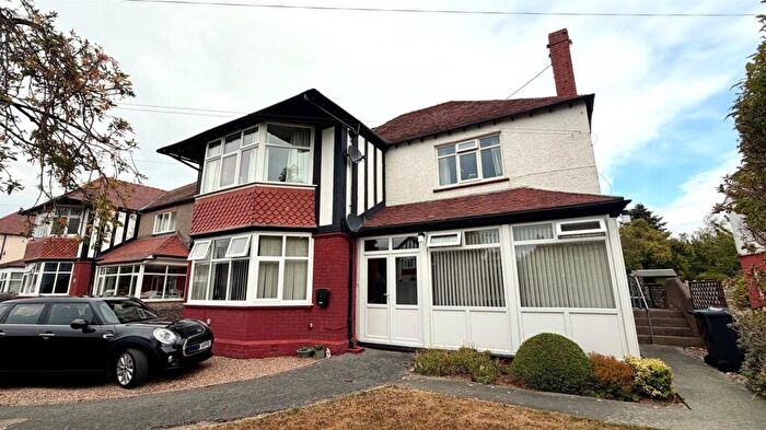 3 Bedroom Flat For Sale In Francis Avenue, Rhos On Sea, Colwyn Bay, LL28