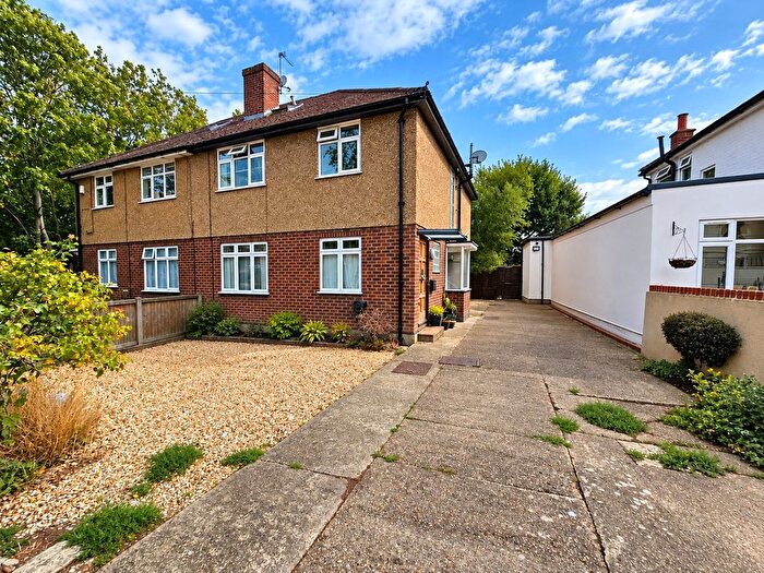 3 Bedroom Maisonette For Sale In Oldfield Lane South, Greenford, Greater London, UB6