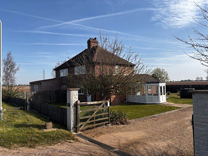 2 Bedroom Semi Detached House For Sale In Sluice Road, Saracens Head, PE12