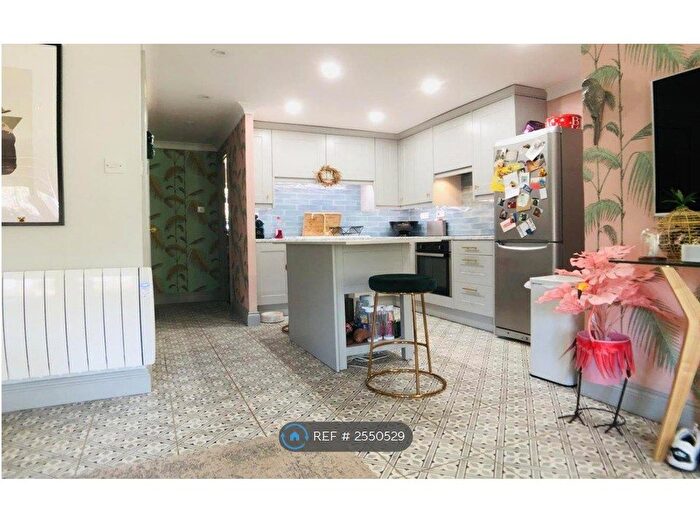 2 Bedroom Maisonette To Rent In Ware, Ware, SG12