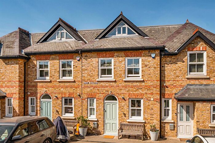 3 Bedroom Terraced House For Sale In Queens Passage, Chislehurst, BR7