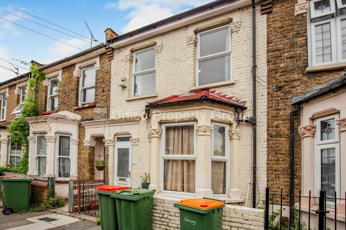 6 Bedroom Terraced House To Rent In Torrens Road, London, E15