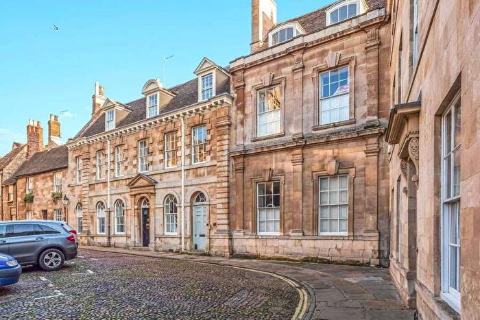 1 Bedroom Flat To Rent In St. Marys Place, Stamford, Lincolnshire, PE9