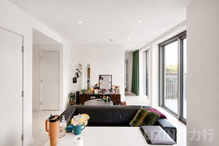 1 Bedroom Flat For Sale In Jacquard Point, Tapestry Way, Whitechapel, E1