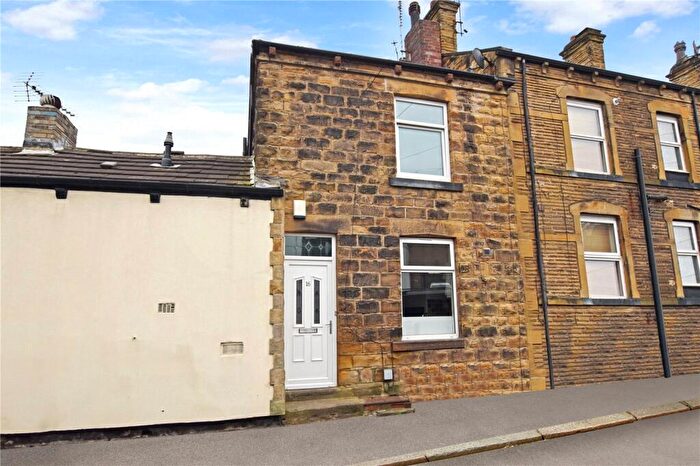 2 Bedroom Terraced House To Rent In New Bank Street, Morley, Leeds, West Yorkshire, LS27