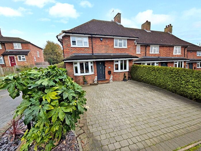 3 Bedroom End Of Terrace House For Sale In Hilltop, Redbourn, St. Albans, Hertfordshire, AL3