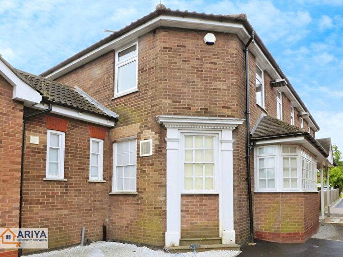3 Bedroom Flat To Rent In Tournament Road, Glenfield, Leicester, LE3