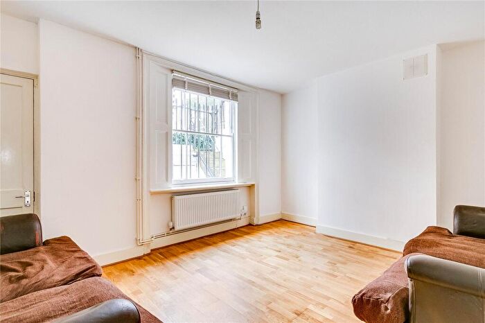 3 Bedroom Flat To Rent In Tilney Gardens, Canonbury, N1