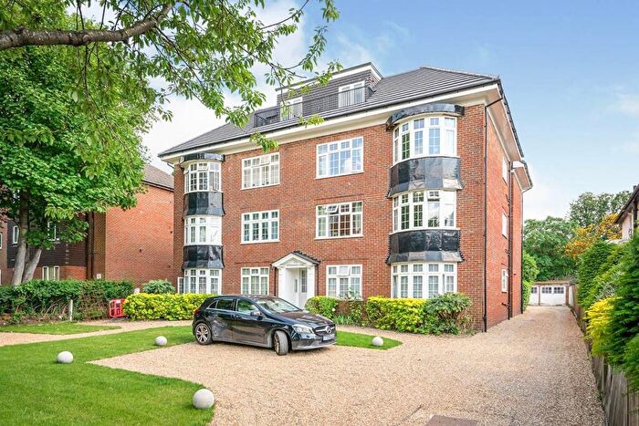 2 Bedroom Flat To Rent In Grove Road, Sutton, Surrey, SM1