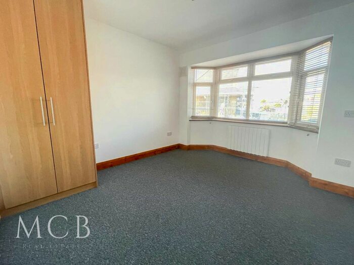 Studio To Rent In Somerset Road, Southall, Southall, UB1