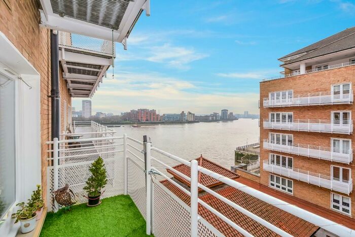 2 Bedroom Apartment To Rent In New Caledonian Wharf, Canada Water, SE16