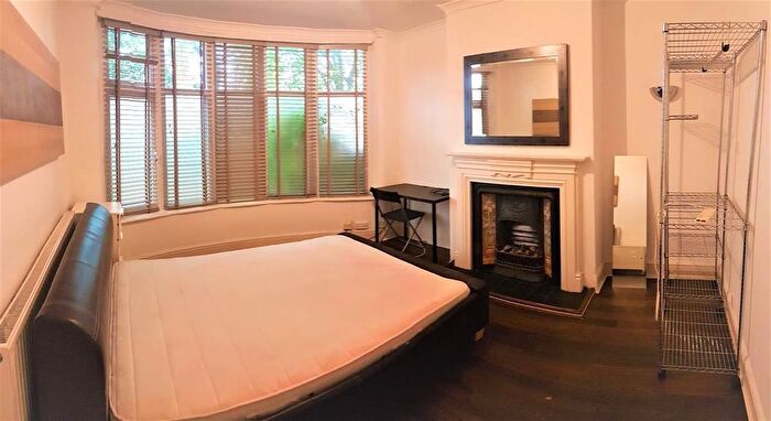 6 Bedroom Semi-Detached House To Rent In Parsonage Road, Manchester, M20