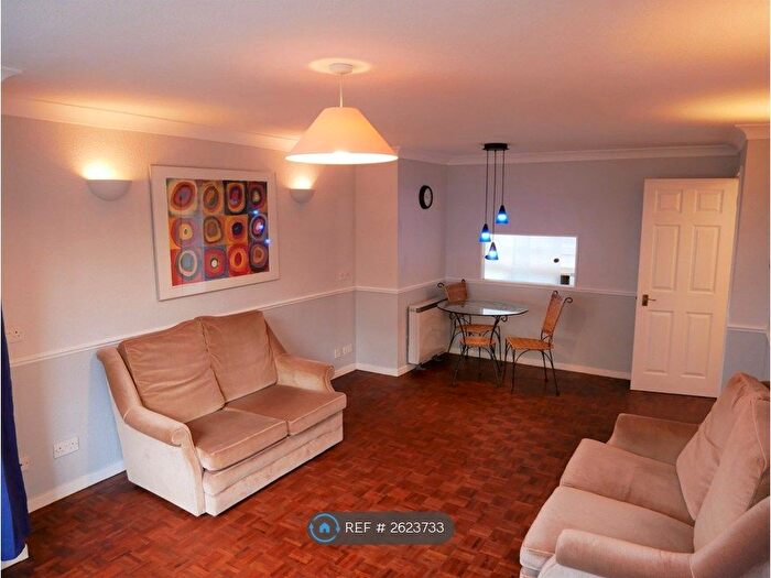 2 Bedroom Flat To Rent In Bassett Avenue, Southampton, SO16