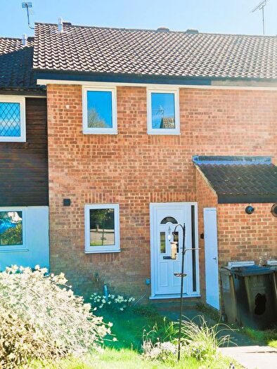 2 Bedroom Terraced House To Rent In Shingle Close, Luton, LU3