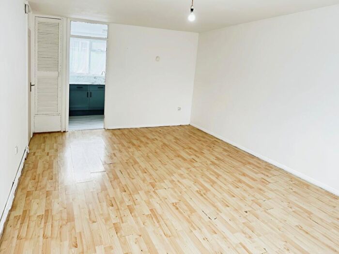 1 Bedroom Flat For Sale In John Street, Rochester, ME1