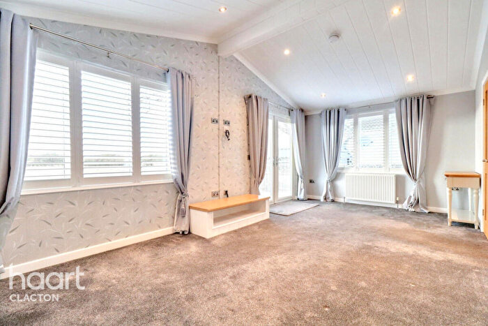 2 Bedroom Detached Bungalow For Sale In Oakleigh Residential Park, Clacton-on-Sea, CO16