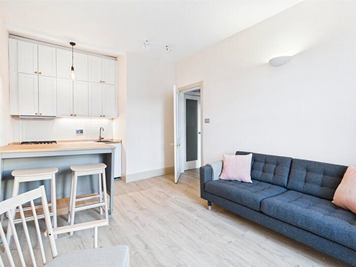 1 Bedroom Apartment To Rent In Henderson Row, Stockbridge, Edinburgh, EH3