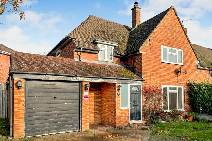 4 Bedroom End Of Terrace House For Sale In Holcroft Road, Harpenden, AL5