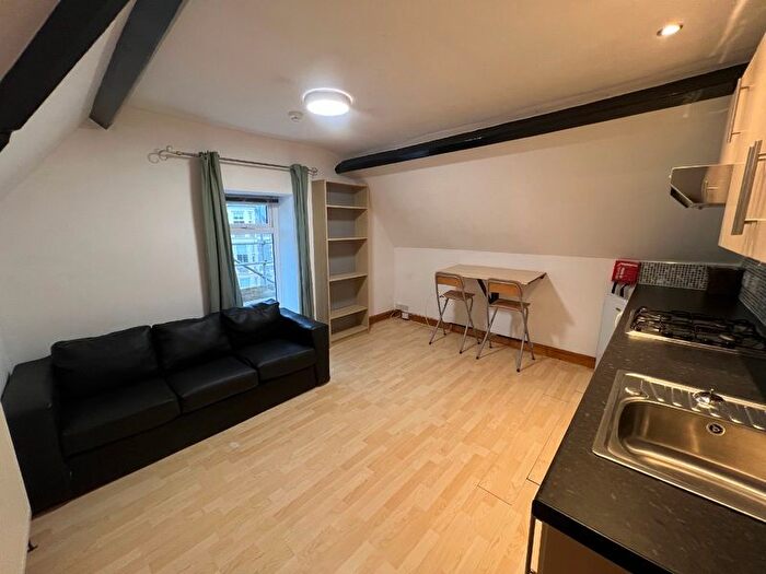 2 Bedroom Flat To Rent In Richmond Road, Roath, Cardiff, CF24