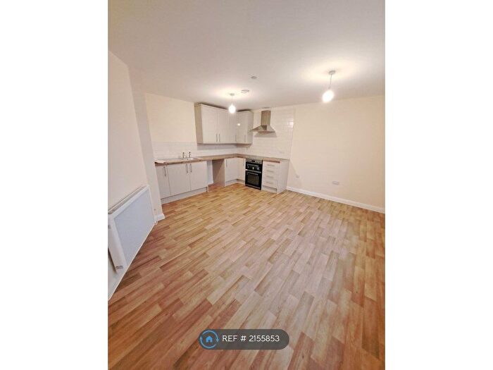 2 Bedroom Flat To Rent In Skinner Street, Newport, NP20